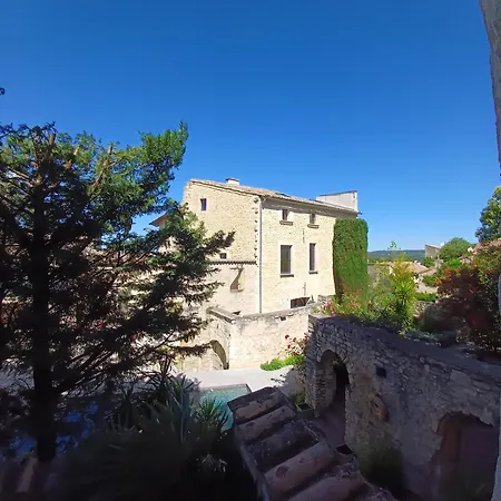 D Hotes Bed and breakfast Aramon